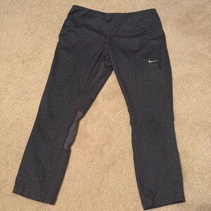 Nike quarter length running leggings